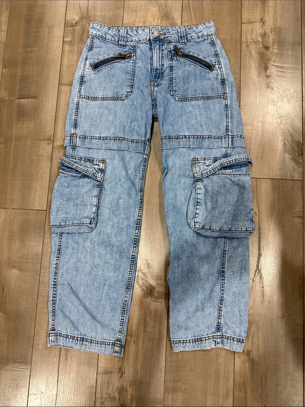 Aeropostale Light Blue Women's Low-Rise Cargo Jeans 000R